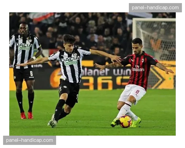 特写：时隔三年重返弗拉基球场，伊瓜因作为观众观看旧主比赛